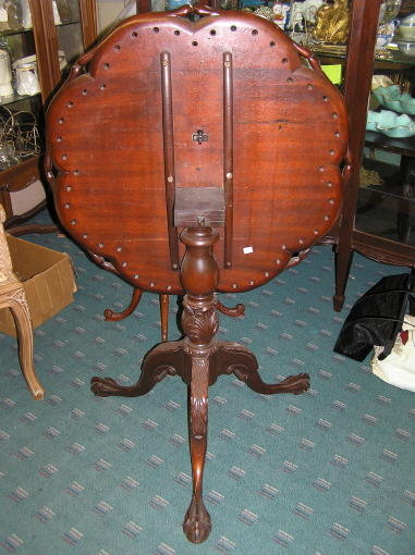 Vintage Mahogany Tilt-Top Tripod Table