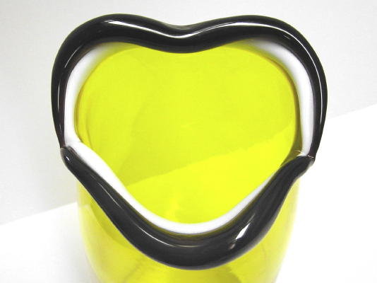 Venini FULVIO BIANCONI Yellow Lips Vase