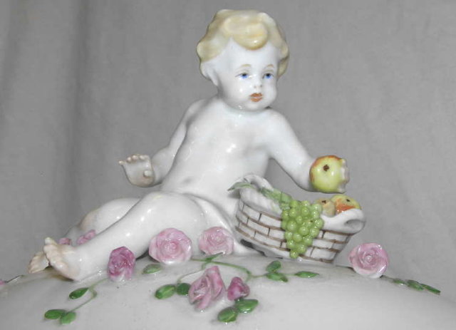 Augarten Wiener Rose Porcelain Tureen & Platter