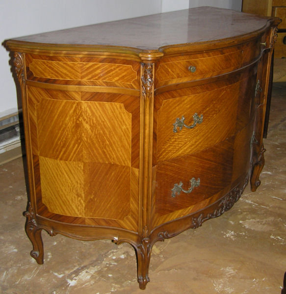 Louis XV Tiger Maple Bombe Commode