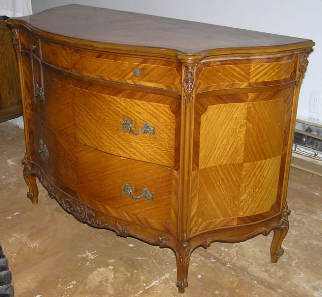 Louis XV Tiger Maple Bombe Commode