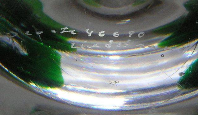 Vicke Lindstrand Kosta Glass Vase