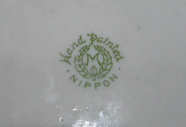 Nippon Gilt Porcelain Dresser Powder Box