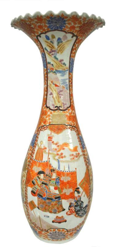 Large Japanese Meiji Period (1868-1912) Kutani Vase