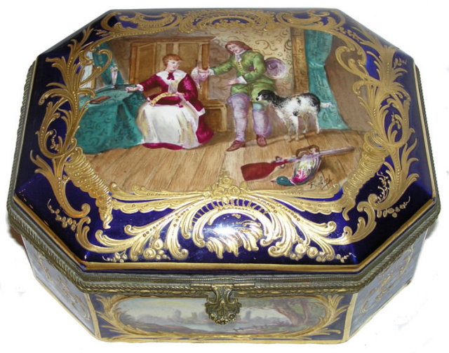 Antique ROBERT Sevres Porcelain Dresser Box