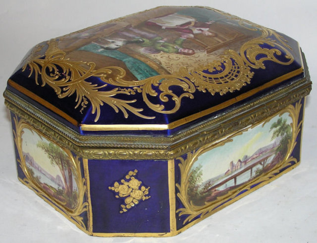 Antique ROBERT Sevres Porcelain Dresser Box