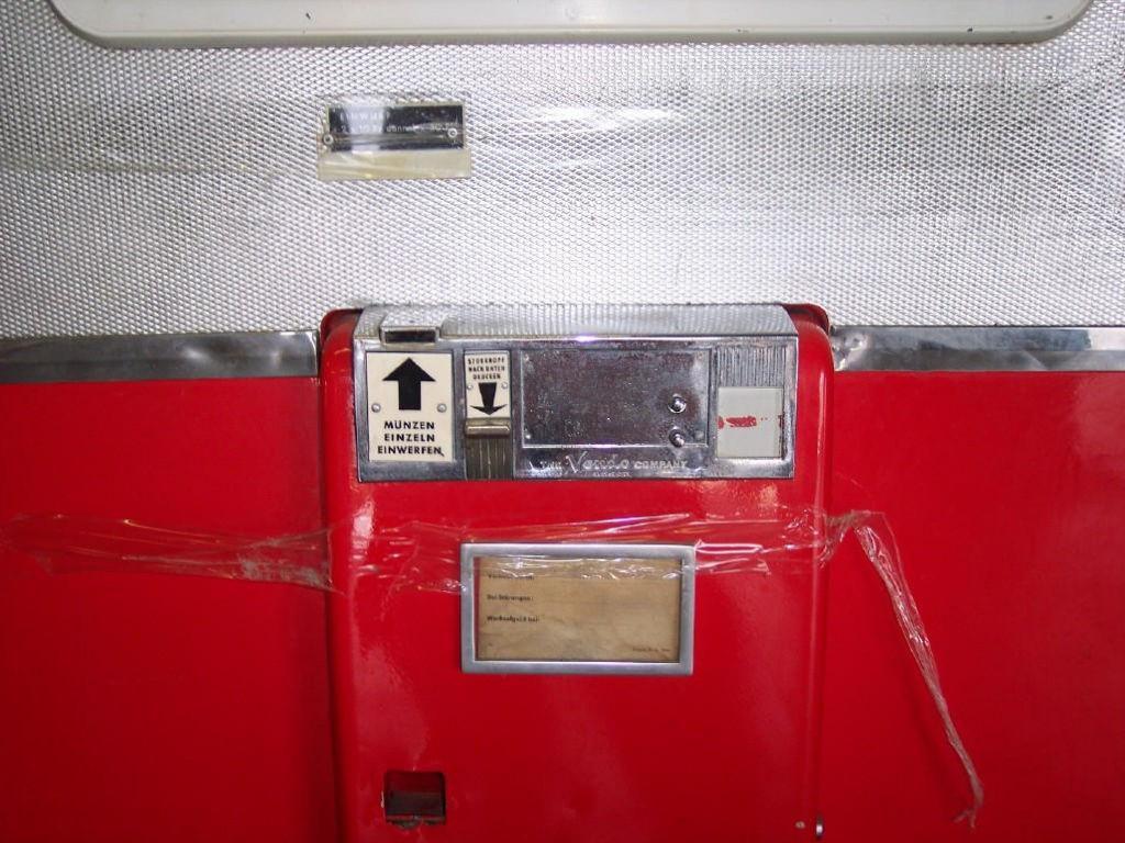 Mid-Century (1950s) Vendo V-216 Coca-Cola Vending Machine for German Market