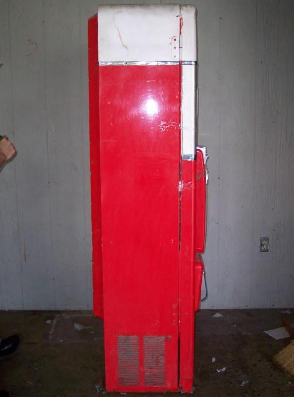 Mid-Century (1950s) Vendo V-216 Coca-Cola Vending Machine for German Market