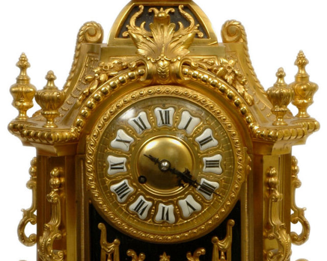 Antique Neoclassical French Louis XIV Style Bronze Mantle Clock