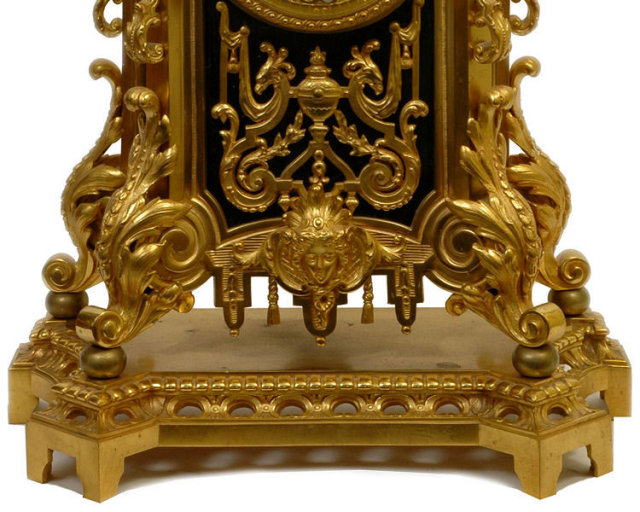 Antique Neoclassical French Louis XIV Style Bronze Mantle Clock