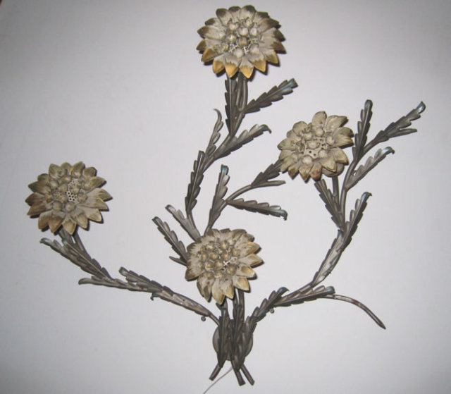 Mid-century 4-Light Flower Petal Metal Wall Sconce