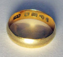 Antique Victorian English 18ct Yellow Gold Wedding Band Ring. Chester 1882