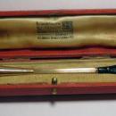 Vintage 1951 English 9k Yellow Gold Cigarette Holder in fitted Case