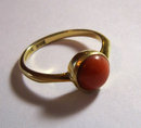 Antique English Edwardian 18k Gold Coral Ring 1902