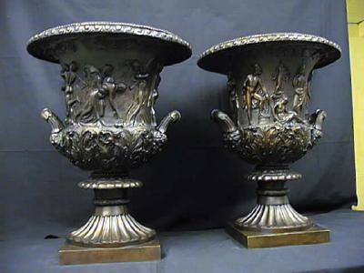 Pr Urns