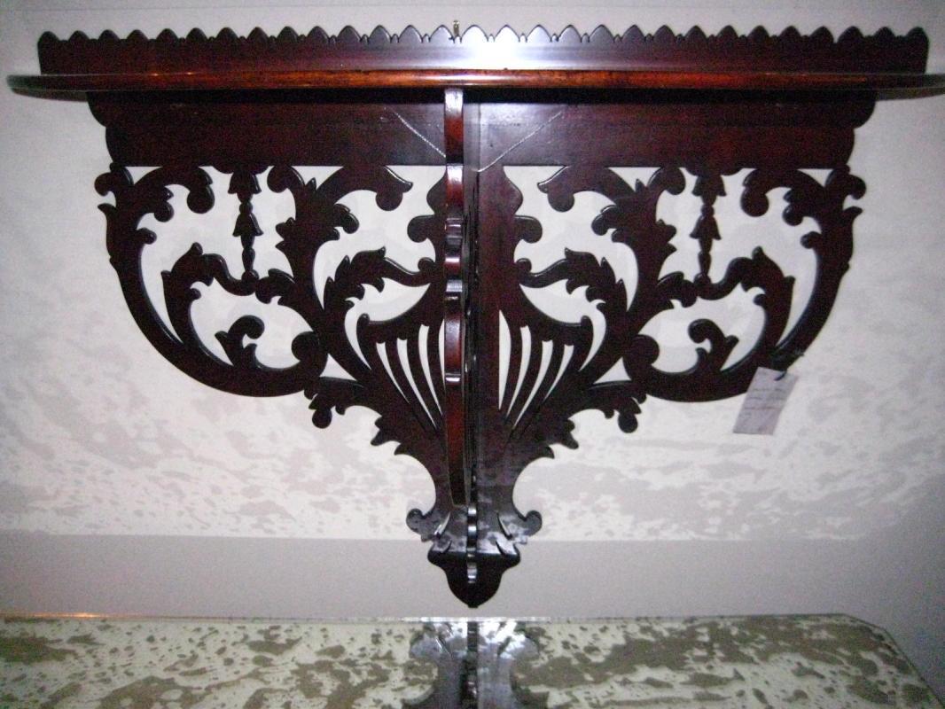 English Shelf/Demi Lune