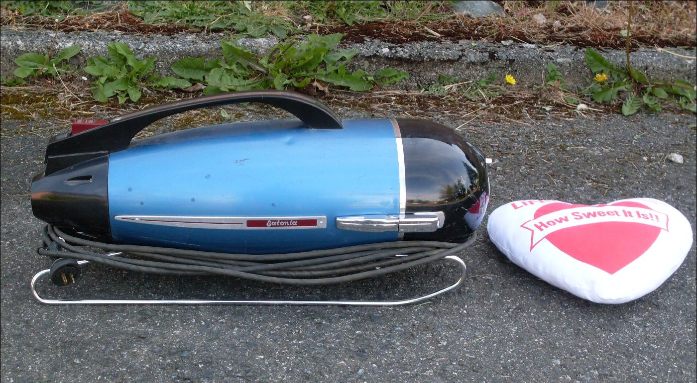 RARE FIND!!! Torpedo Style Vacuum Cleaner