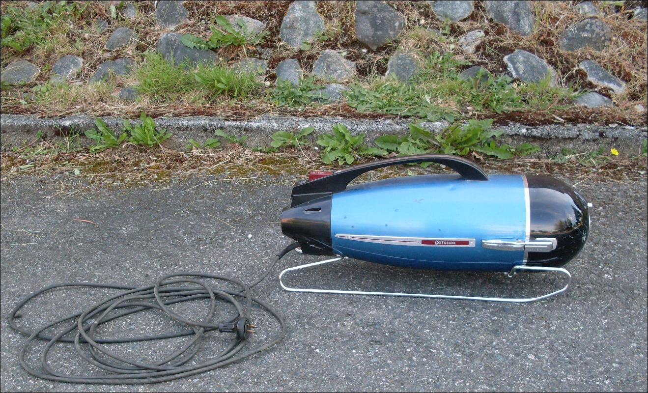 RARE FIND!!! Torpedo Style Vacuum Cleaner