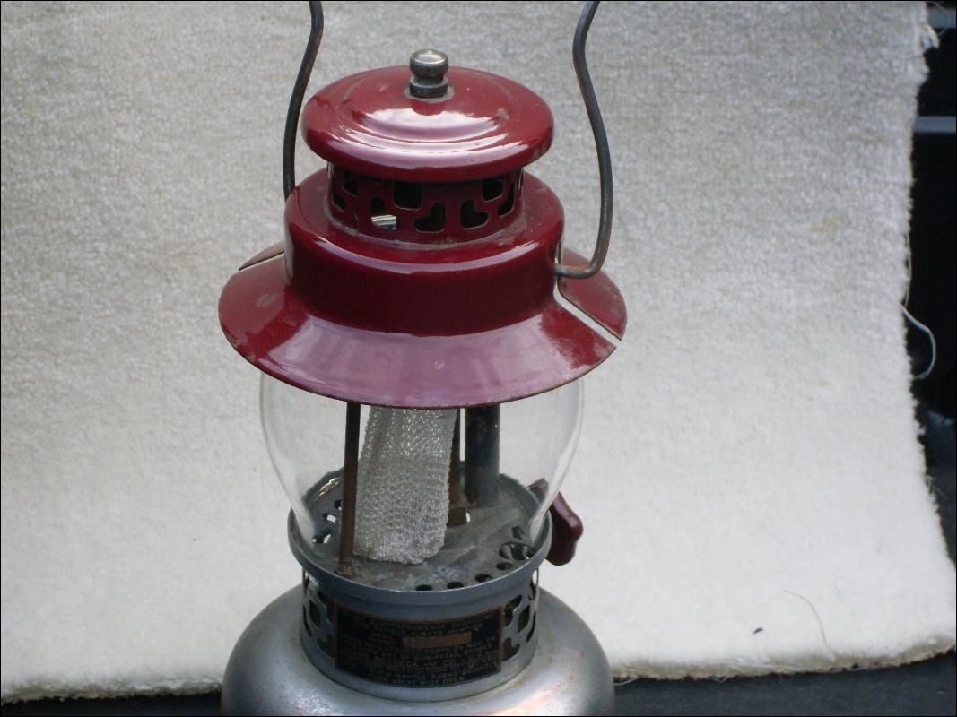 Unusual Find _ Original Sears Roebuck & Co. U.S.A. made by American Gas Lantern Co._BURGANDY color COLEMAN Style Lantern Made by AMERICAN GAS _Alloy BOX _NO SALES TAXES to USA