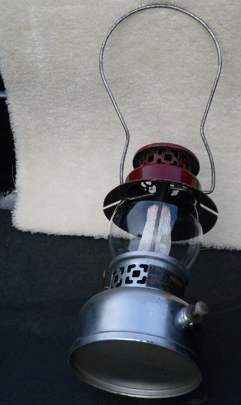 Unusual Find _ Original Sears Roebuck & Co. U.S.A. made by American Gas Lantern Co._BURGANDY color COLEMAN Style Lantern Made by AMERICAN GAS _Alloy BOX _NO SALES TAXES to USA