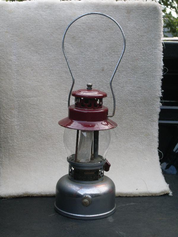 Unusual Find _ Original Sears Roebuck & Co. U.S.A. made by American Gas Lantern Co._BURGANDY color COLEMAN Style Lantern Made by AMERICAN GAS _Alloy BOX _NO SALES TAXES to USA