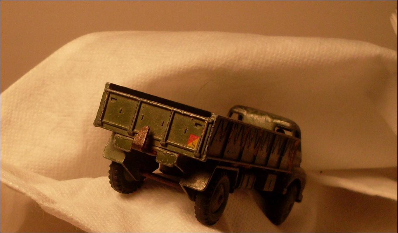 Vintage DINKY TOYS 621 3 Ton Army Wagon & Matchbox No.64 Scammell Breakdown Truck