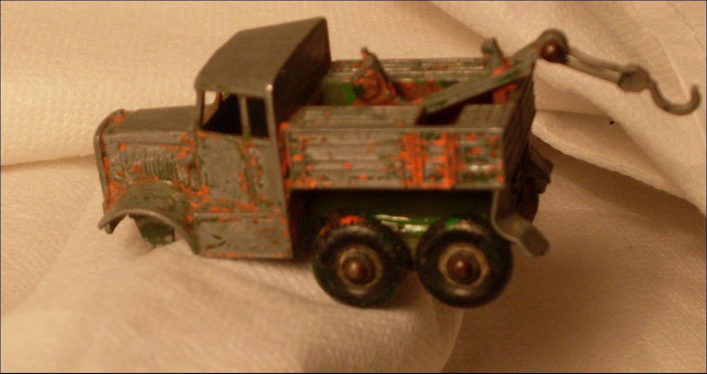 Vintage DINKY TOYS 621 3 Ton Army Wagon & Matchbox No.64 Scammell Breakdown Truck