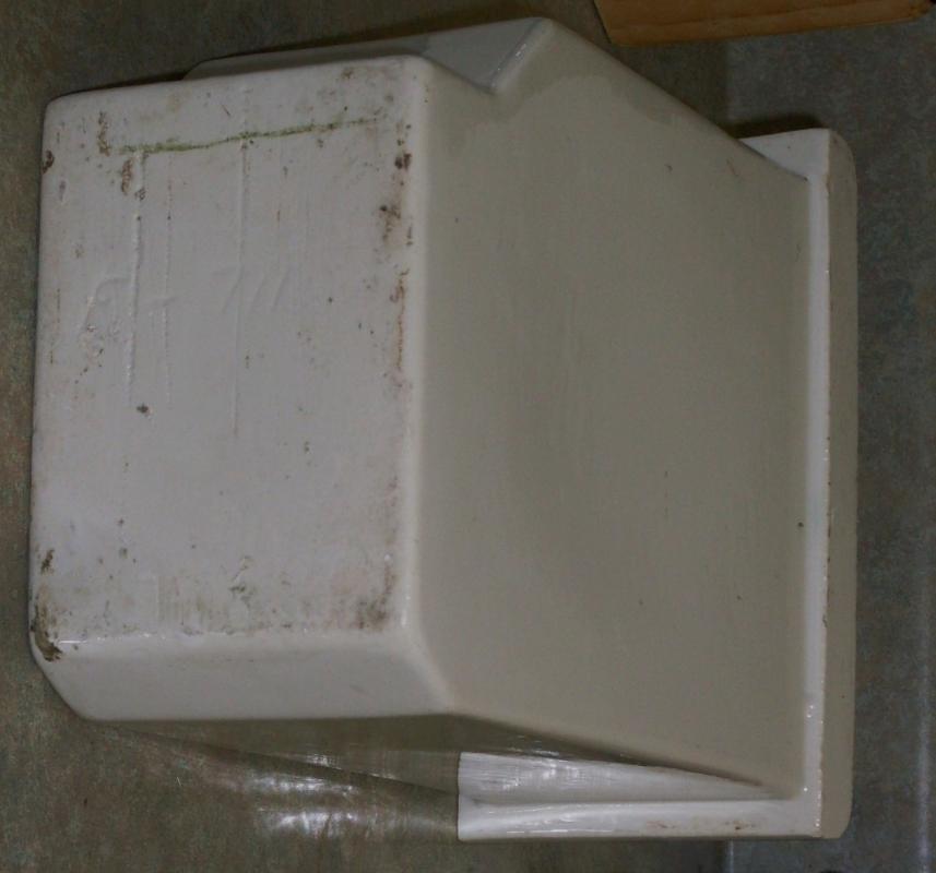 Soda Pop _ Fountain Vanilla syrup Dispenser Vanilla _ Heavy Pottery / porcelain Container with metal pump / spout NO DAMAGE see pic#3 Water Flow