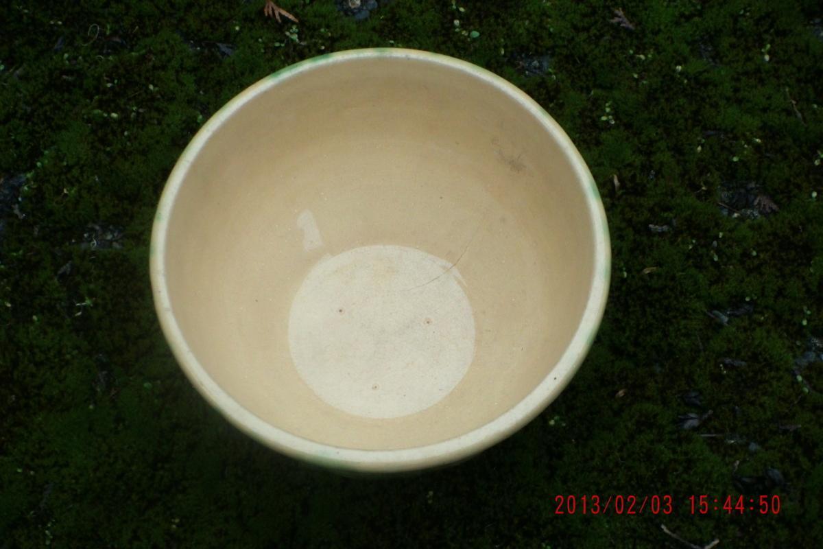 2pcs ELITE # 8 early ALBERTA POTTERIES + early MEDALTA POTTERY MIXING BOWLS