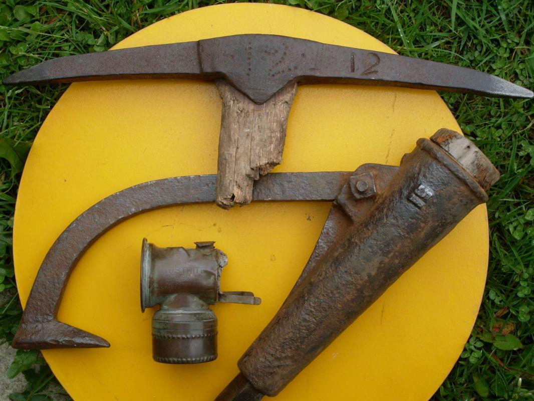 Miners Mining Artifacts Tools Peavey + Pick + Justrite Cap Lamp