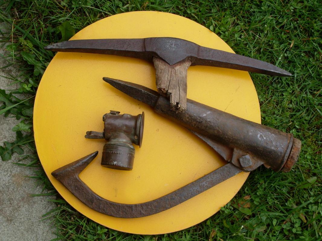 Miners Mining Artifacts Tools Peavey + Pick + Justrite Cap Lamp