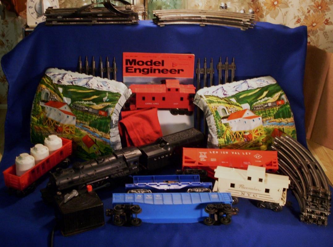 1950's 60's LIONEL SET & MARX Railroad TRAIN LOT Railway w/Metal Tunnel/Track/EL Transformer/6RR Magz TESTED WORKING