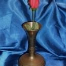 Mildly Ornate BEAUTIFUL SPUN CAST BRASS / BRONZE VASE _That Rings like a BELL when tapped. Heavy