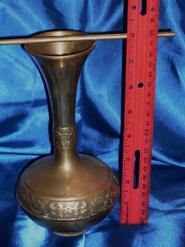 Mildly Ornate BEAUTIFUL SPUN CAST BRASS / BRONZE VASE _That Rings like a BELL when tapped. Heavy