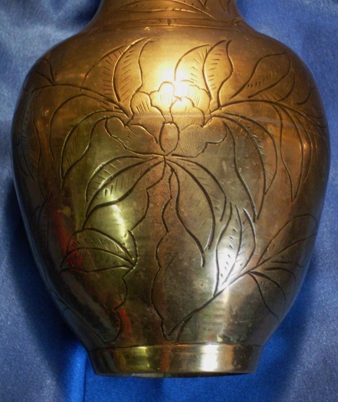 1900 Chinese SOLID Brass / Bronze VASE _ 8 Inch High_ HEAVY CAST Brass / Bronze