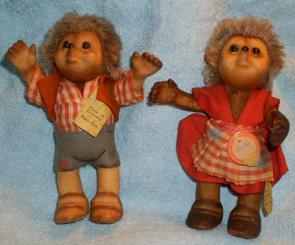 vintage STEIFF Hedgehogs Macki + Mucki with Tags 4 1/2 INCH High