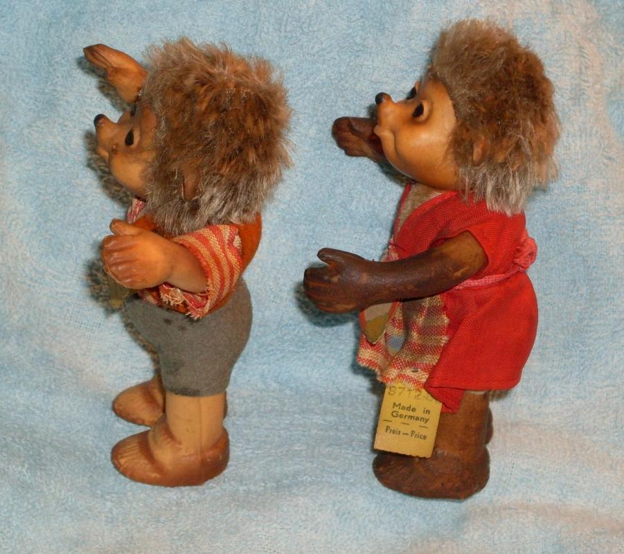 vintage STEIFF Hedgehogs Macki + Mucki with Tags 4 1/2 INCH High