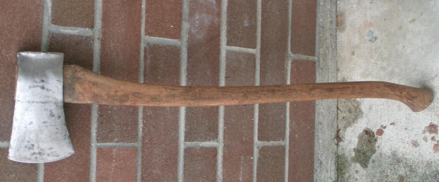 c 1889 H. WALTERS & SONS HULL, PQ ( Sheffield Toolmaker) Canadian Wedge SINGLE EDGE BLADE AXE