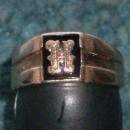 10K GOLD Ring LETTER H ( screw holding letter ) on Black Alaskan Diamond _Quality old Ring Nice Condition