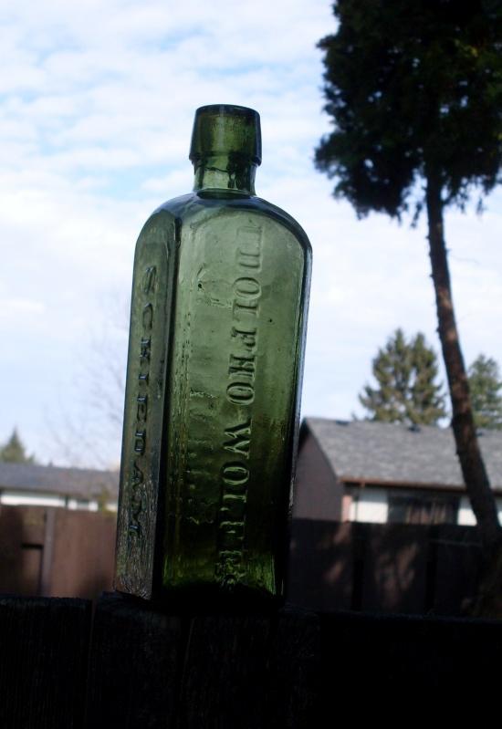 c 1848 - 1880 New York importer UDOLPHO WOLFE'S SCHIEDAM AROMATIC SCHNAPPS Size 20.32cm X 5.715cm Mottled Green primitive Nice Condition