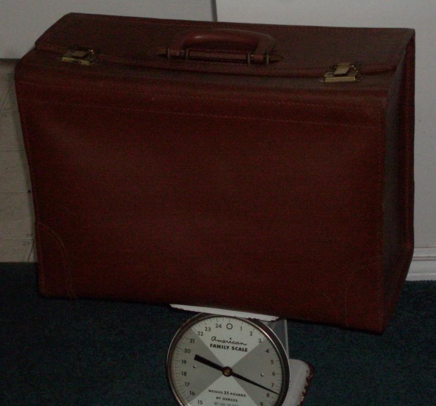 BEAUTIFUL QUALITY !!! TRIAL LAWYERS Heavy Duty LEATHER bag Briefcase Laptops also Fit _NO SALES TAXES