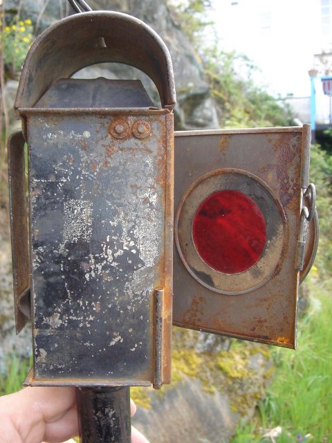 Genuine ANTIQUE Horse and Buggy Days CARRIAGE LANTERN Tin Construction Candle to light. Clips on Buggy. Possible link from Hudson's Bay Company Bastion Fort