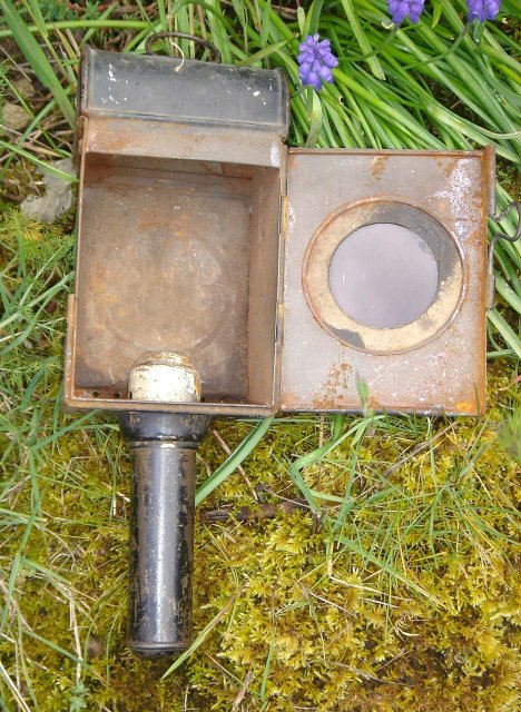 Genuine ANTIQUE Horse and Buggy Days CARRIAGE LANTERN Tin Construction Candle to light. Clips on Buggy. Possible link from Hudson's Bay Company Bastion Fort