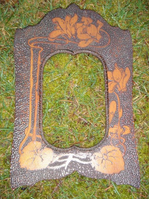 POKER ART Art Nouveau Picture Frame SOLID BIRDS EYE MAPLE construction