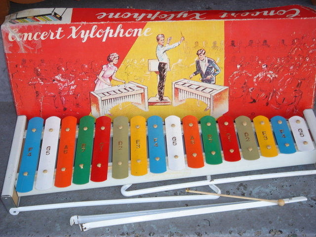 Beautiful Collectible Metal Toy ~~ from Old Japan Maker~~ CONCERT XYLOPHONE 20.5 INCHES LONG on Folding Stand With ORIGINAL BOX