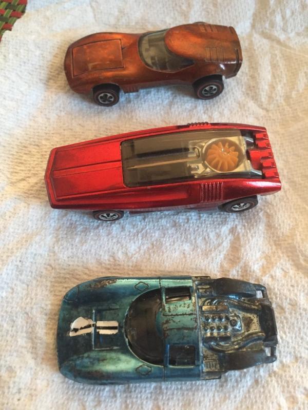 TOYS : Rare Find ! REDLINE red line Hot Wheels CANADA ONLY Whip Creamer UnAltered Original FLYING COLOURS RED + Torero tough colour to find Coppertone _Red Line Nice + Hotwheels LOLA GT70 Blue according to owner made in Mexico