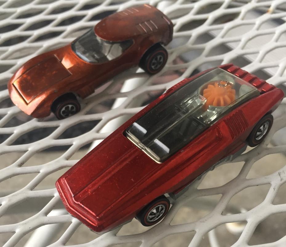 TOYS : Rare Find ! REDLINE red line Hot Wheels CANADA ONLY Whip Creamer UnAltered Original FLYING COLOURS RED + Torero tough colour to find Coppertone _Red Line Nice + Hotwheels LOLA GT70 Blue according to owner made in Mexico