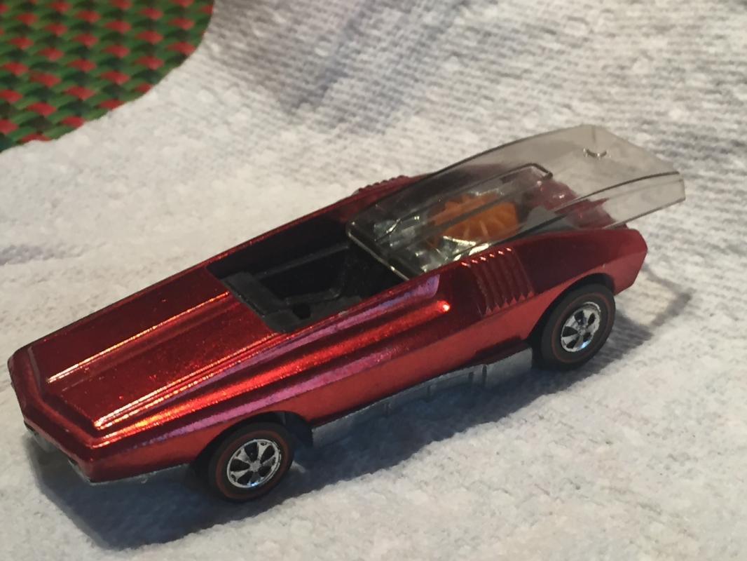 TOYS : Rare Find ! REDLINE red line Hot Wheels CANADA ONLY Whip Creamer UnAltered Original FLYING COLOURS RED + Torero tough colour to find Coppertone _Red Line Nice + Hotwheels LOLA GT70 Blue according to owner made in Mexico