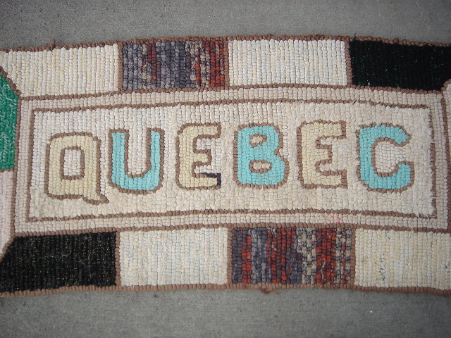 Old CANADA Country Antique Collectible CANADIANA 1920's QUEBEC Hand Hooked Rug _ 34 Inches Wide