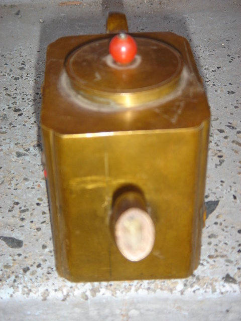 Metalware SOLID BRASS Little Tea Pot. Short and Stout. Just tip me over and Pour me out ! Early 1900 CHINA